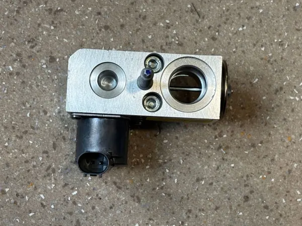 Soupape d'expansion climatisation BMW OEM 5A06B48 image 5