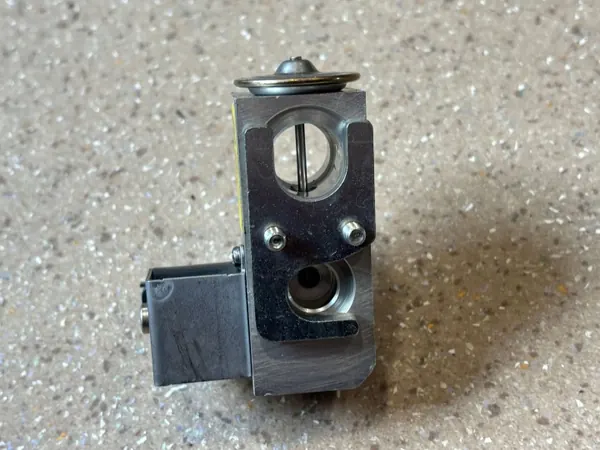 Soupape d'expansion climatisation BMW OEM 5A06B48 image 7