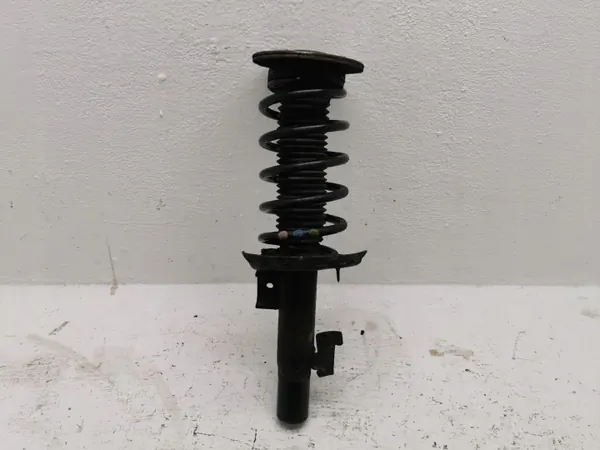 Fram Höger Stötdämpare OEM 31262896 för Volvo V60 image 2