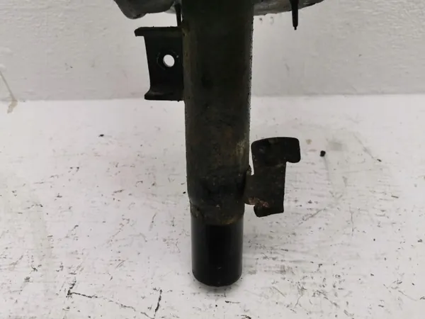 Fram Höger Stötdämpare OEM 31262896 för Volvo V60 image 3