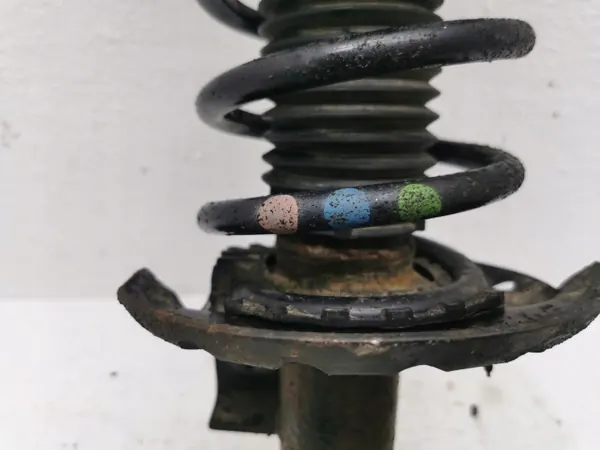 Fram Höger Stötdämpare OEM 31262896 för Volvo V60 image 5