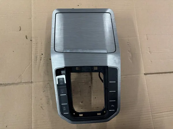 OEM 517863284D Främre tunnelaskkopp för VW Golf Sportsvan image 2