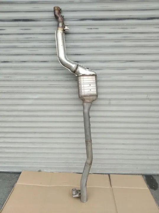 BMW X5 G05 Pakoputken Vaimennin OEM 8475365 - Käytetty image 2