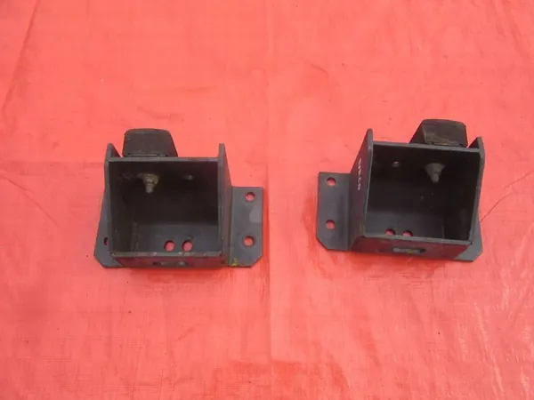 Support de ressort Iveco OE 4x4OE007874 image 2