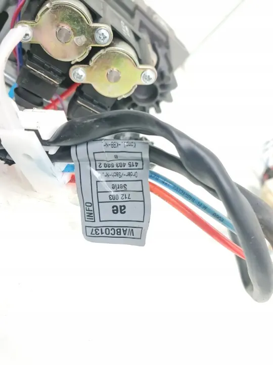 Compresor suspensión BMW X5 E53 OEM 443020011 image 4