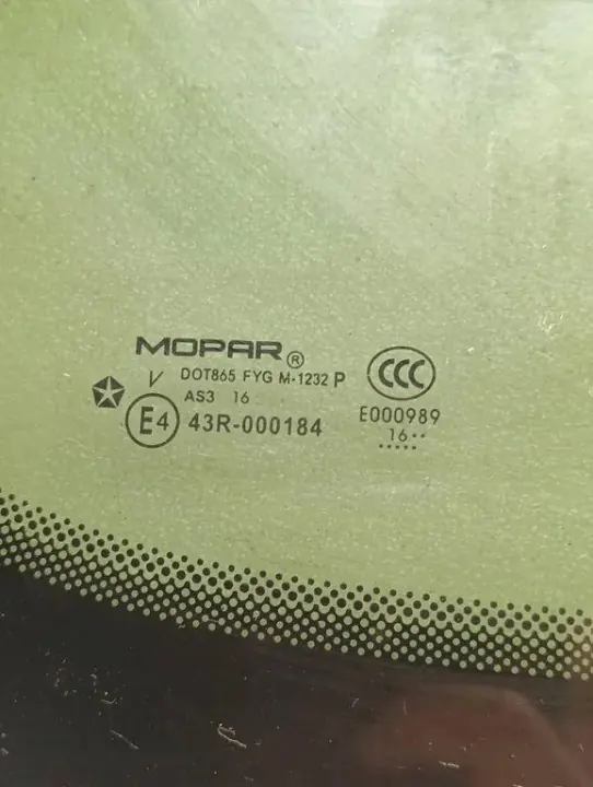 OEM E000989 takaoikea ikkuna Chrysler Pacificalle image 3
