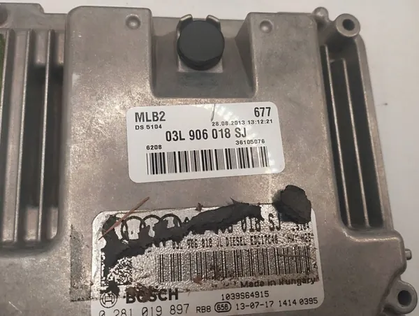 Moottorin ohjausyksikkö Audi A4 S4 03L906018SJ image 4