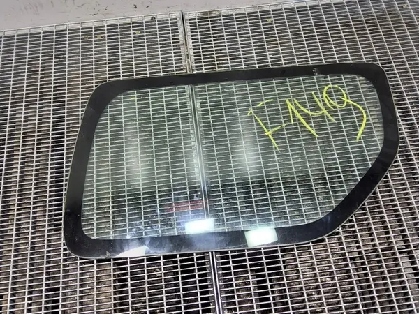 Ventana lateral trasera derecha Suzuki Jimny OEM SKE56768 image 2