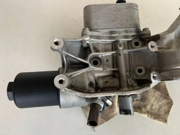 Oljefilterhus Audi Q5 SQ5 OEM 06K117021K image 5