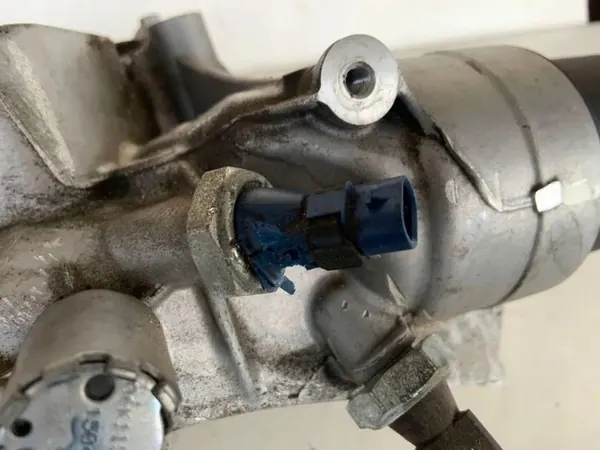 Oljefilterhus Audi Q5 SQ5 OEM 06K117021K image 8