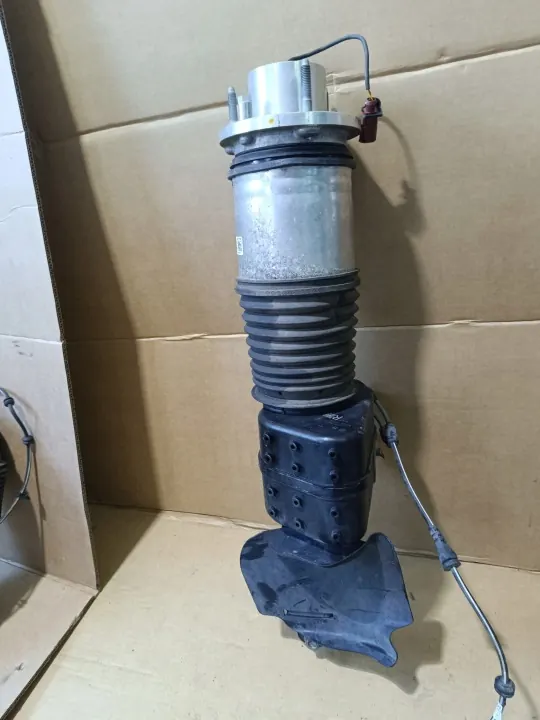 Porsche Taycan Etujoussin OEM 234314232223332232456 image 2