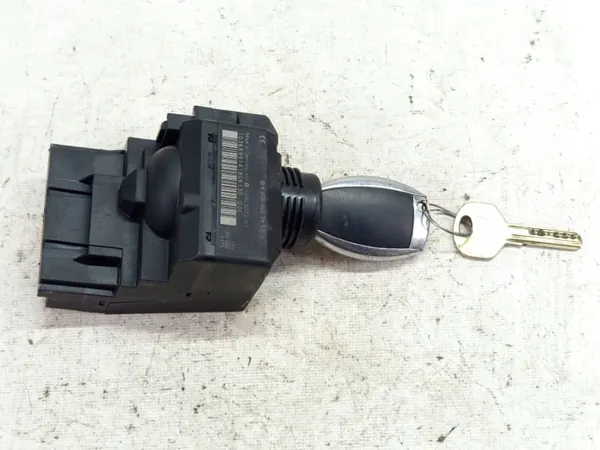 Interruptor de ignição Mercedes Sprinter W906 OEM A9069003403 image 2