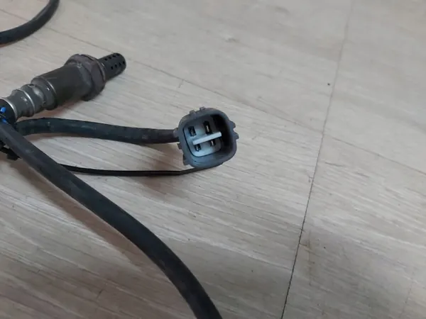 Toyota Yaris I 1.0 Lambda Sensor OEM 89465-52020 image 4