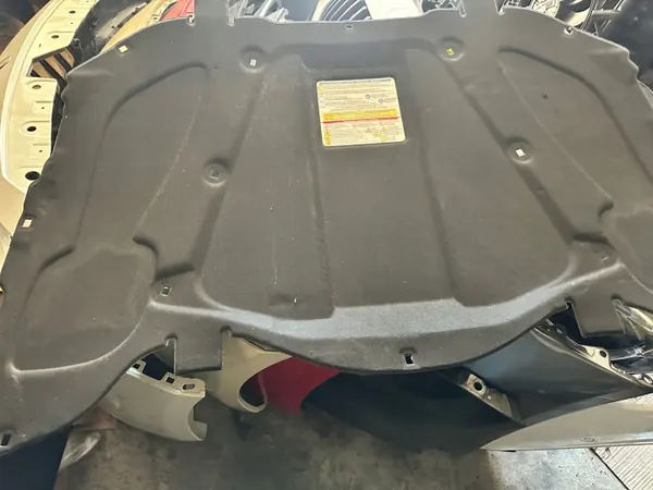 Isolation capot Maserati Ghibli OEM GHIBLI wyglsz image 2