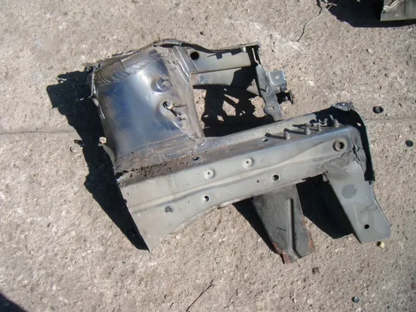 RENAULT CLIO 3 III 05-09 Vorderer Linker Rahmenholm OEM RTEKO SM2425 image 3