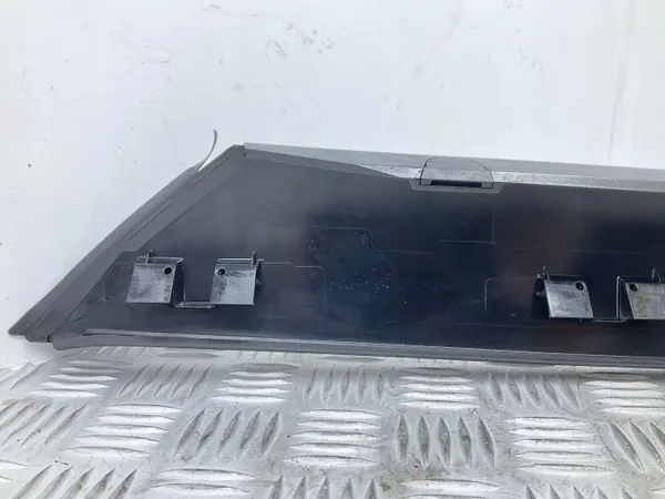 Skoda Yeti pilarisuojus vasen etu OEM 5L0853263 image 9