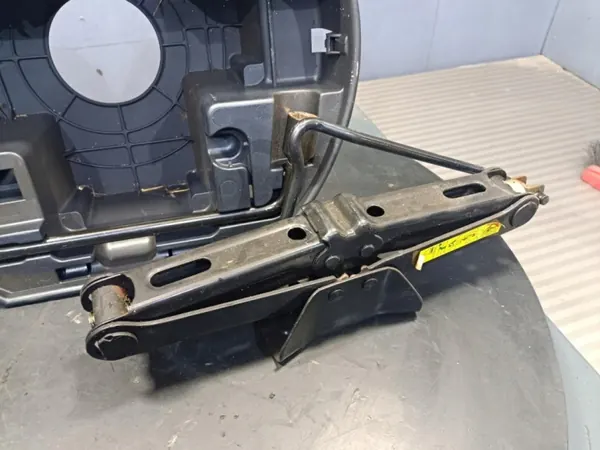 Inserción Rueda/Kit Reparación Citroen C3 Picasso - Usado image 3