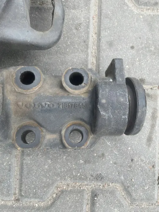 Alavanca Suspensão Cabina Volvo FM4 OEM 21817845 image 3