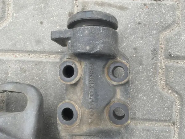 Alavanca Suspensão Cabina Volvo FM4 OEM 21817845 image 4