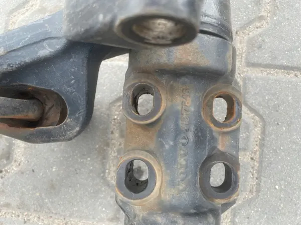 Alavanca Suspensão Cabina Volvo FM4 OEM 21817845 image 6