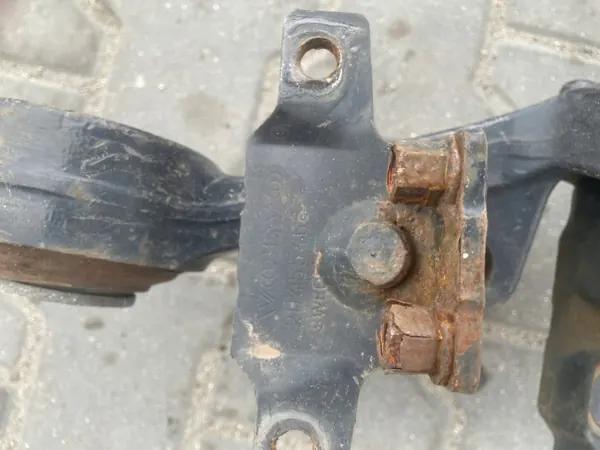 Alavanca Suspensão Cabina Volvo FM4 OEM 21817845 image 7