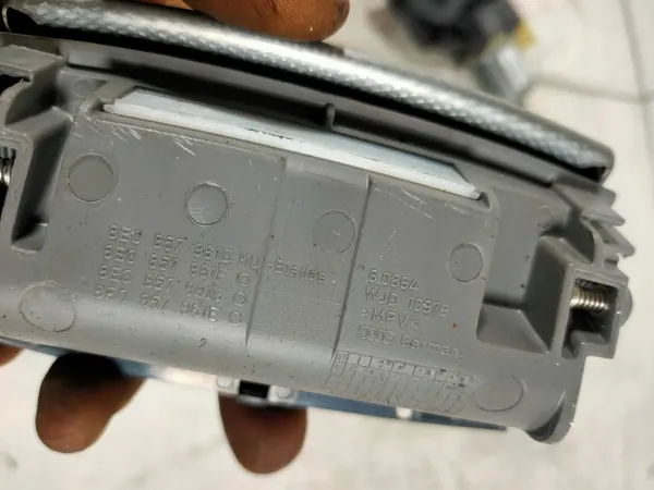 Cenicero Compartimento Trasero OEM RYBIA ŁUSKA Audi A4 B6 image 3