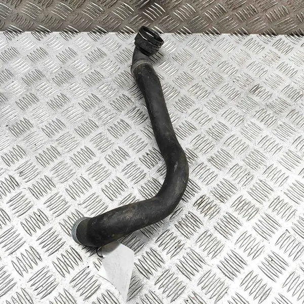 Volvo OE 31439753 Vesiputki image 2