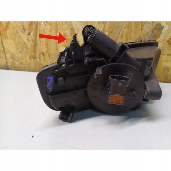 Farol de Neblina Audi OE 8T0941700F image 3