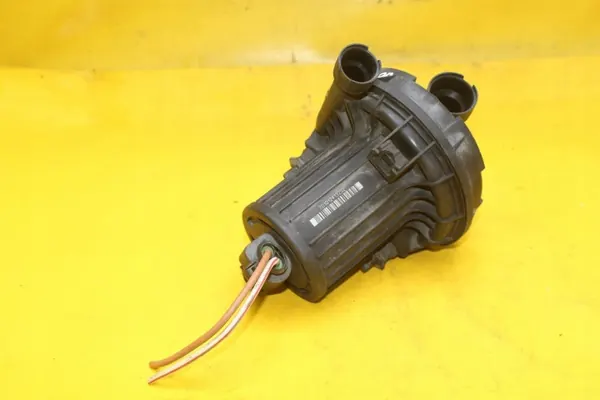 Secundaire luchtpomp OEM 06A131333C VW Bora image 2