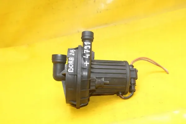 Secundaire luchtpomp OEM 06A131333C VW Bora image 3