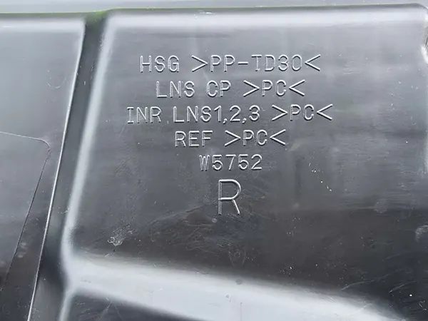 NISSAN ARIYA LED Oikea Puoli OEM NISSSANNNNARIIYYAAA image 5