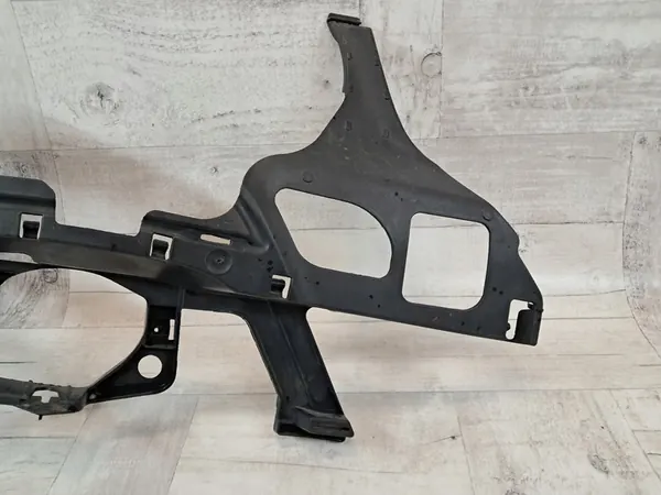 MERCEDES W211 Framskärmsstöd Höger A2118800603 image 2