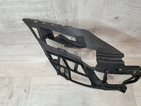 MERCEDES W211 Framskärmsstöd Höger A2118800603 image 4