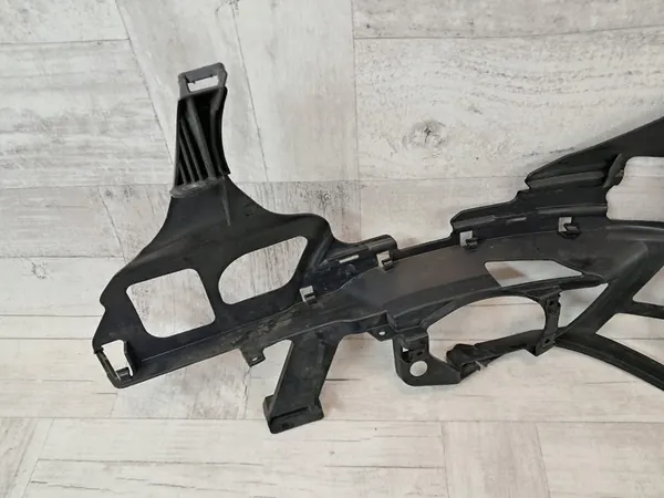 MERCEDES W211 Framskärmsstöd Höger A2118800603 image 6