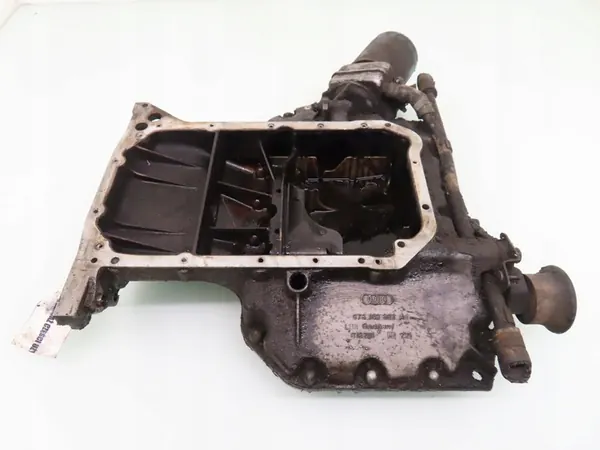 Oljetank Audi A6 C5 2.8 078103603AB image 5