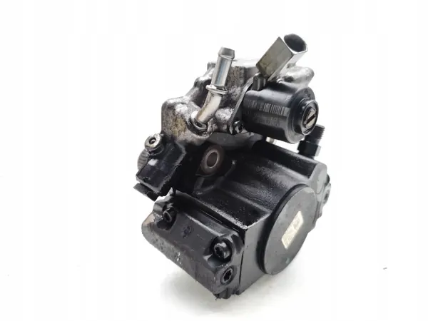 Pompe à injection haute pression Mercedes-Benz OEM A6510701201 image 4
