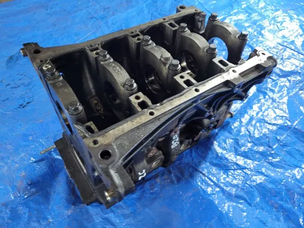 Opel Moottorilohko 55578126 - 2.0 B20DTH Käytetty image 5