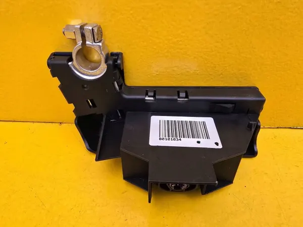 Accuzekering OEM 8J0915459 voor Audi A4 2009 image 4