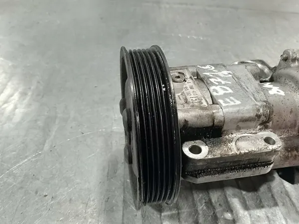 Bomba de Assistência de Água BMW E87 1.6 image 4