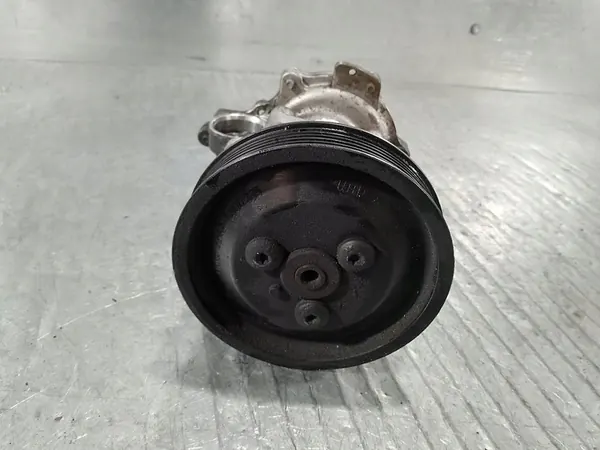 Bomba de Assistência de Água BMW E87 1.6 image 5