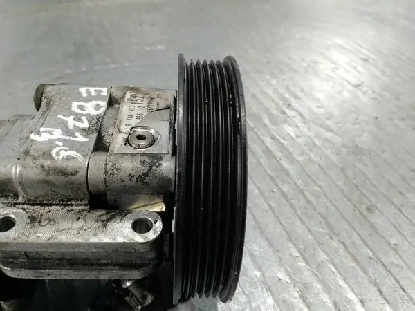 Bomba de Assistência de Água BMW E87 1.6 image 9