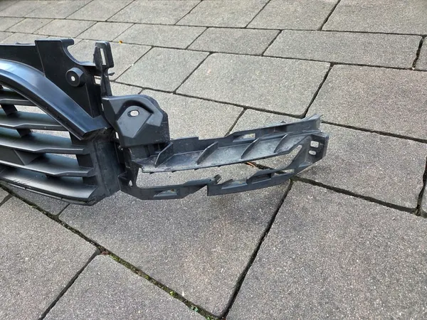 Griglia Inferiore Paraurti Anteriore RENAULT CLIO IV LIFT 622542412R image 8