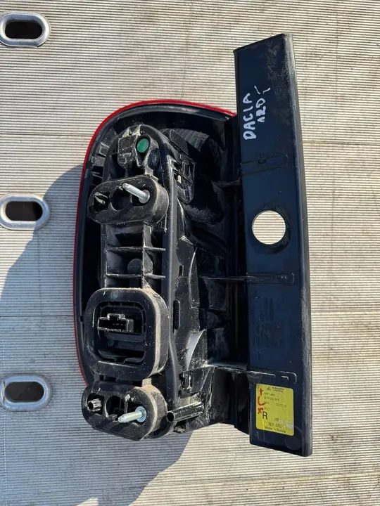Höger Baklykta Dacia Duster image 3