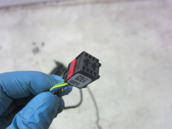 Atuador elétrico esquerdo porta-malas Volvo XC90 II OEM 31663099 image 9