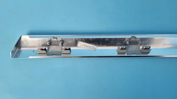 Mercedes EQE 350+ 23r Linker Achter Sierlijst OEM A2956731500 image 9