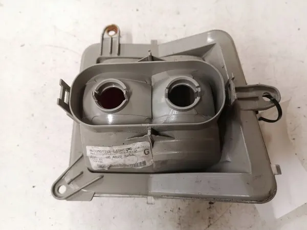 Lámpara de maletero izquierda CITROËN C6 25620462 image 2