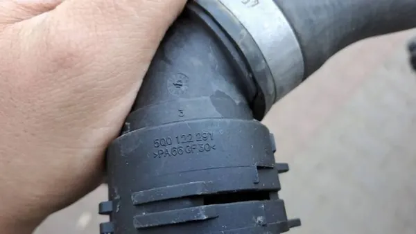 VW GOLF VII A3 8V TDI SKODA VESIPUTKI 5Q0122101BK image 7