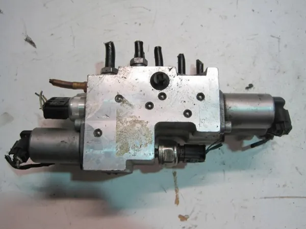 Pompe bloc soupape Dynamic BMW 6782737 d'occasion image 2