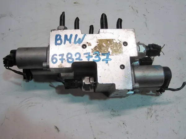 Pompe bloc soupape Dynamic BMW 6782737 d'occasion image 4