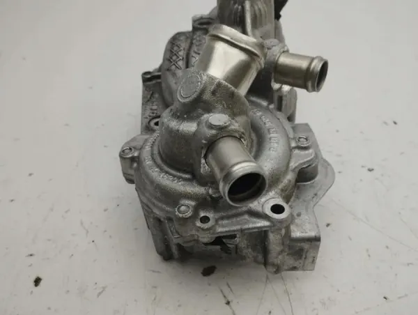 Vattenpump OEM 05E121042B för VW 1.5L Bensin image 4